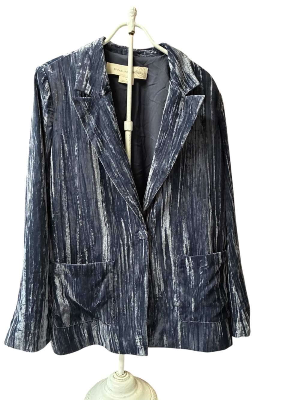 Treasure & Bond Blue crushed velvet blazer Size